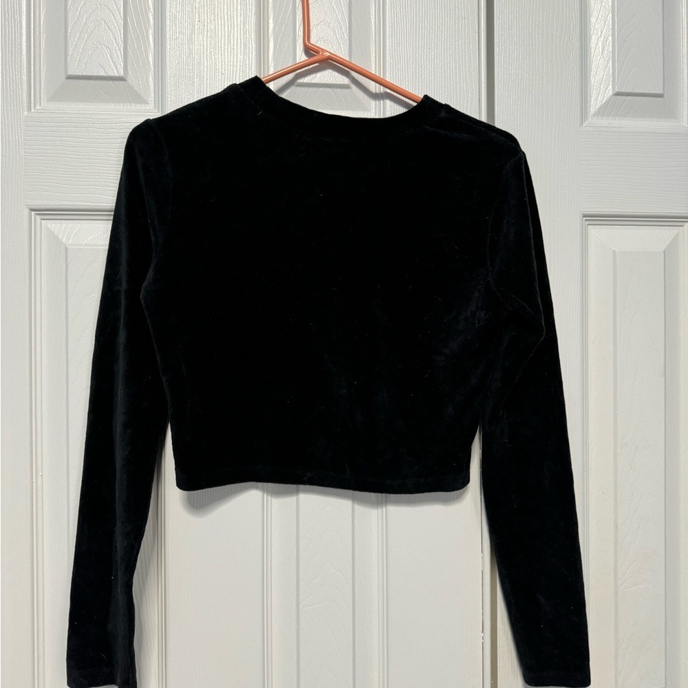 Wild fable black velvet crop long sleeve